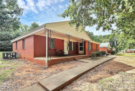 3227 Minnesota Road sold home in Marlborough Woods, Charlotte, NC