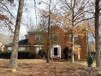 4926 Ardenwoods Drive pending home in Farmwood, Charlotte, NC