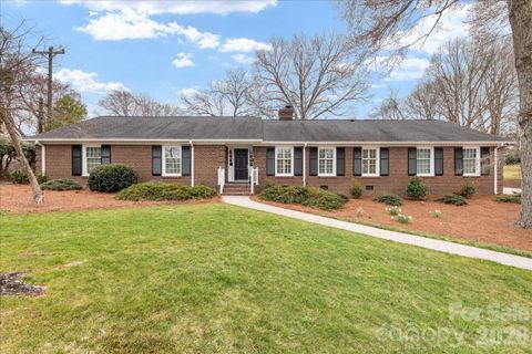 3632 Johnny Cake Lane sold home in Mountainbrook, Charlotte, NC