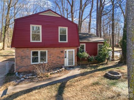 6200 Cross Creek Lane sold home in Four Seasons, Charlotte, NC