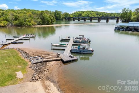 1420 River Drive