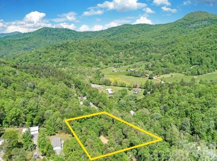 1127 Bee Tree Road