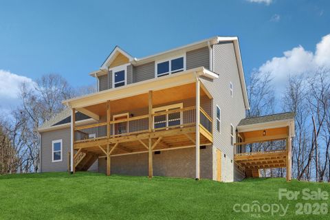 127 Lincoln Ridge Drive pending home in Lincoln Ridge, Candler, NC