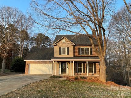 138 Walking Horse Run sold home in Chestnut Ridge, Stanley, NC