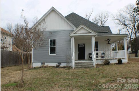 128 College Street