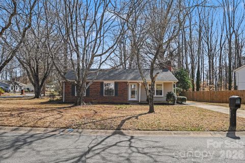 2728 Studley Road sold home in Idlewild South, Charlotte, NC