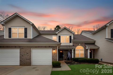 11667 Stockdale Court active home in Carolina Crossing, Pineville, NC