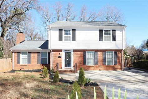 6430 Farmingdale Drive sold home in Coventry Woods, Charlotte, NC