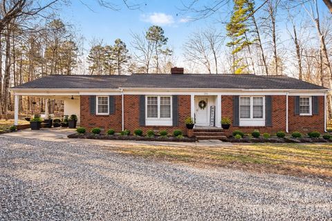 1270 Earnhardt Road