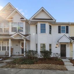 209 Primrose Walk