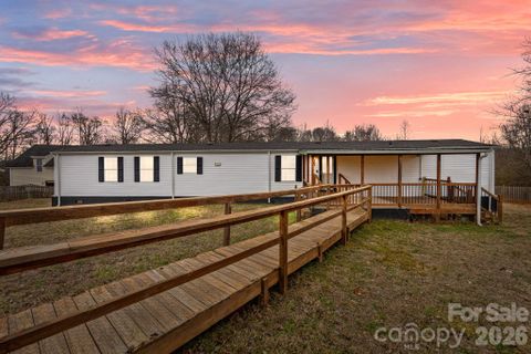 101 Twisted Oak Lane sold home in Windsong Forest, Gastonia, NC