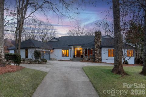 4310 Canoebrook Road sold home in Quail Hollow, Charlotte, NC
