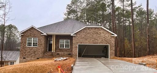 302 Gorham Drive active home in Crystal Village, Albemarle, NC