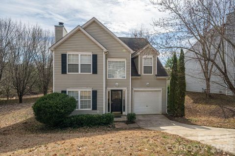 1434 Swaying Branch Lane active home in Forest Oaks, Clover, SC