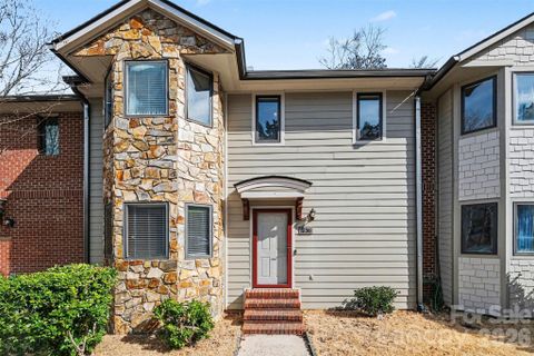 1036 Wexford Place active home in Ridgeview, Concord, NC