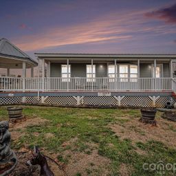 121 Grand View Drive