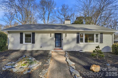 931 Hickory Nut Street sold home in Echo Hills, Charlotte, NC