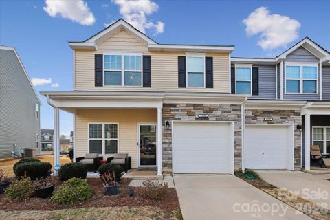 15249 Wrights Crossing Drive sold home in Wrights Crossing, Charlotte, NC