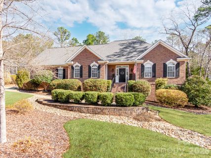 209 Winding Oak Way