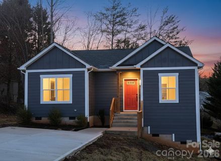 1225 39th Street Circle sold home in Western Ridge, Hickory, NC