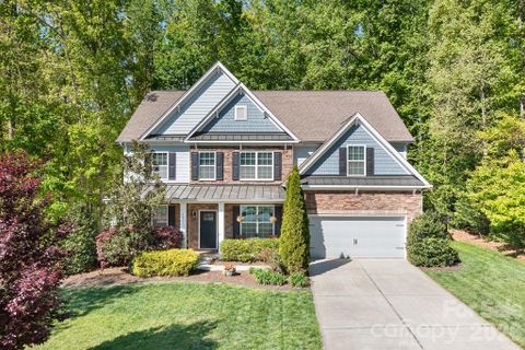 7311 Snowbird Court pending home in Red Oak Estates, Mint Hill, NC