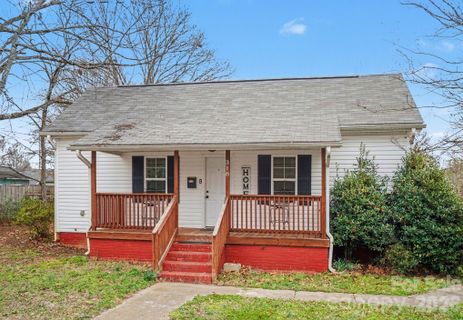 318 E Pressley Avenue active home in Mooresville Mill Village, Mooresville, NC