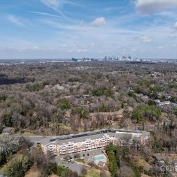 1000 E Woodlawn Road