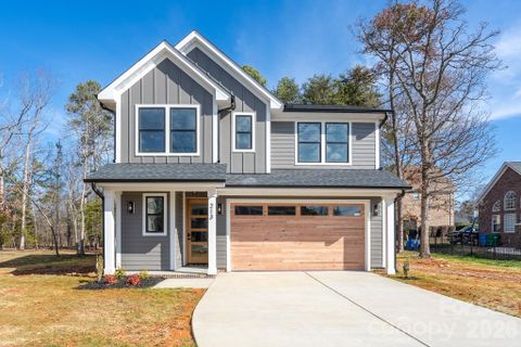 213 Delancy Street sold home in Locust Valley, Locust, NC