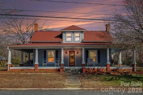 A home in Old Hickory, Marshville
