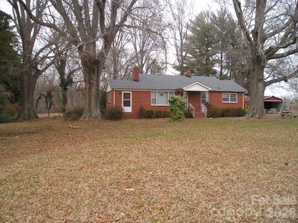 3704 Weddington Road