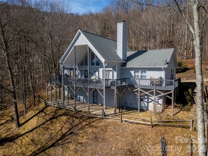 Homes in Walnut Creek, Waynesville