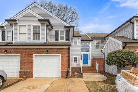 8745 Fox Chase Lane sold home in Woodcroft, Charlotte, NC