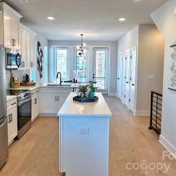 1105 N Northend Drive