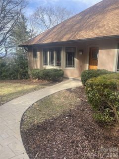 68 Crestwood Road sold home in Sunset Mountain, Asheville, NC