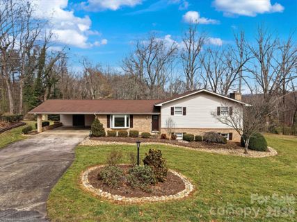 550 32nd Avenue Drive sold home in Northmoor, Hickory, NC