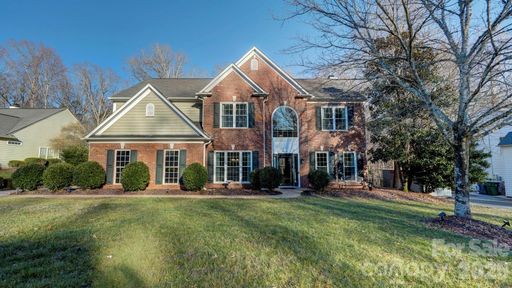 9821 Zackery Avenue sold home in Wynridge Estates, Charlotte, NC