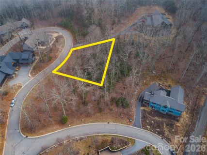 5 Crockett Ridge Road active home in The Settings Of Black Mountain, Black Mountain, NC