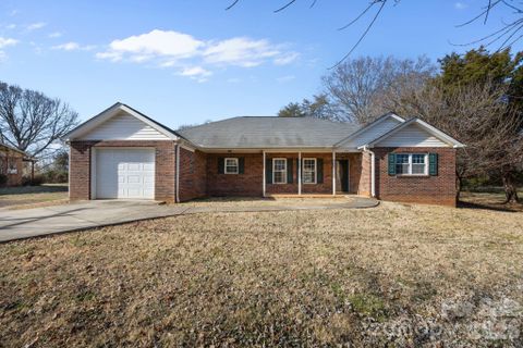 Homes in Iredell Heights, Statesville