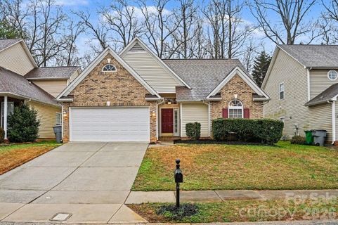 6902 Brachnell View Drive sold home in Mallard Creek, Charlotte, NC