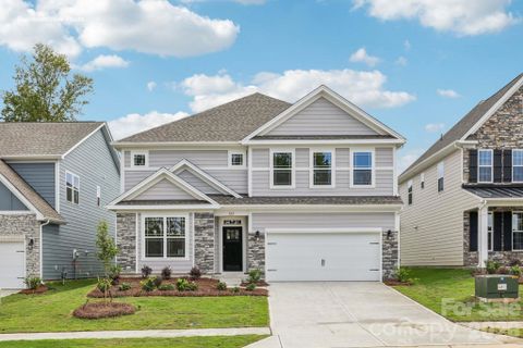 9103 Carver Avenue pending home in Oak Grove Hill, Huntersville, NC