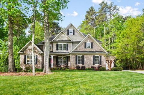 13326 Fairington Oaks Drive sold home in Fairington Oaks, Mint Hill, NC
