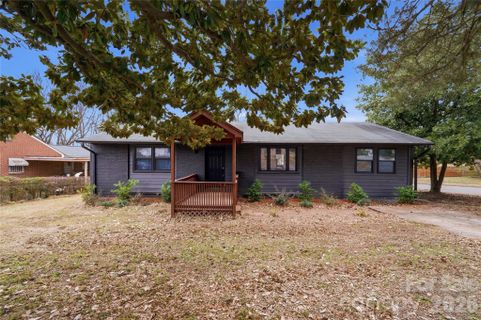 3027 Remington Street sold home in University Park, Charlotte, NC