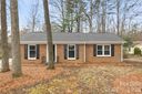 6924 Woodfield Drive sold home in Charlotte, SC
