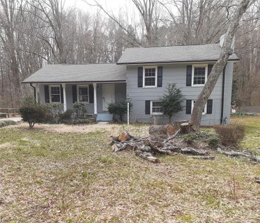 1638 W Colonial Drive