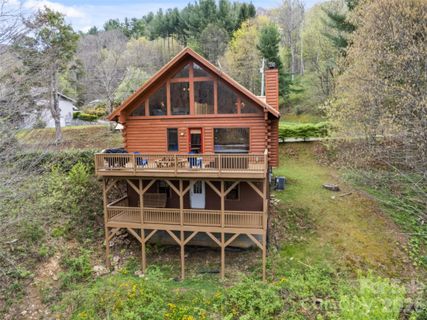 91 Copper Spur Road active home in North Point Estates, Maggie Valley, NC