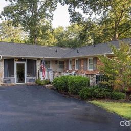 211 General Stonewall Jackson Drive