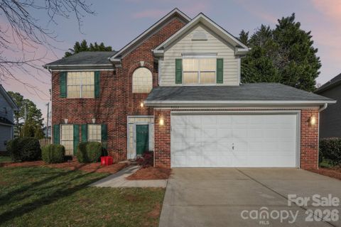 9533 Autumn Applause Drive active home in Blakeney Heath, Charlotte, NC