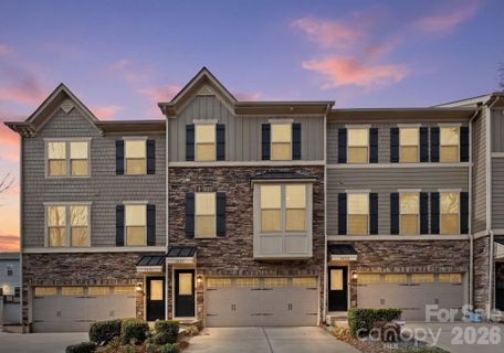 1835 Shumard Lane pending home in Townes Of Oakhurst, Charlotte, NC