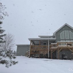 631 Mountain Parkway