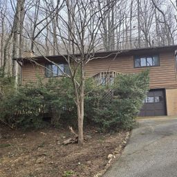 8 Shadywood Circle